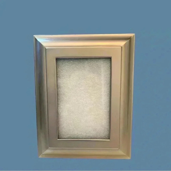 Picture frame, 4” by 6”, silver  plastic frame with felt back - Picture 2 of 4